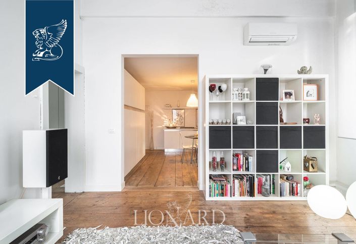 Image No.57-5 Bed Villa for sale