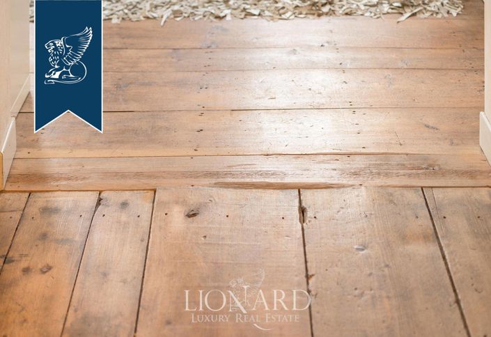 Image No.60-5 Bed Villa for sale