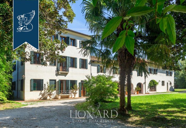 Image No.10-6 Bed Villa for sale