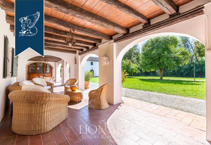 Image No.15-6 Bed Villa for sale