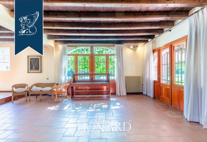 Image No.41-6 Bed Villa for sale