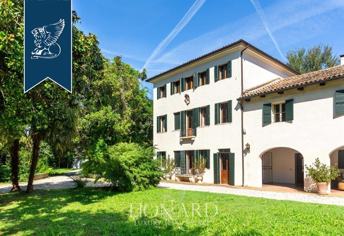 Image No.5-6 Bed Villa for sale