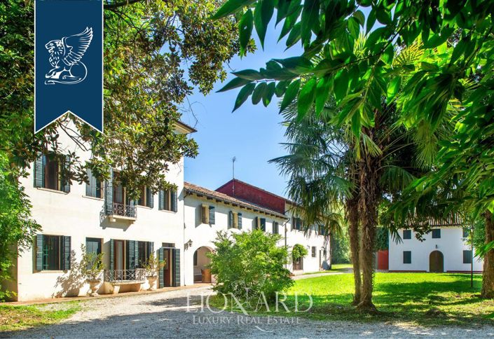 Image No.9-6 Bed Villa for sale