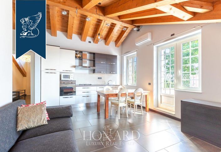 Image No.19-10 Bed Farmhouse for sale