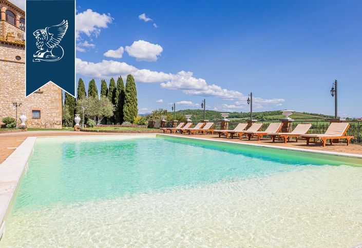 Image No.12-20 Bed Farmhouse for sale