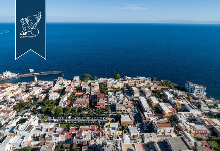 Image No.3-40 Bed Hotel for sale