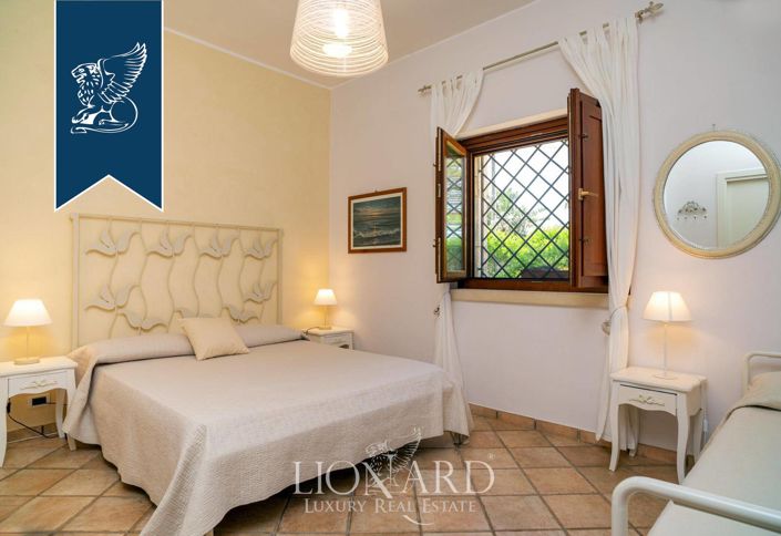 Image No.18-3 Bed Villa for sale