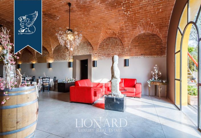 Image No.21-8 Bed Villa for sale