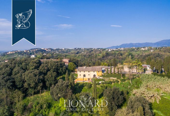 Image No.3-8 Bed Villa for sale