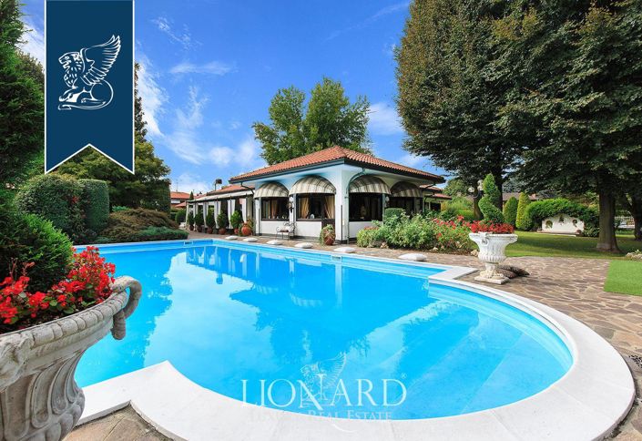 Image No.1-5 Bed Villa for sale