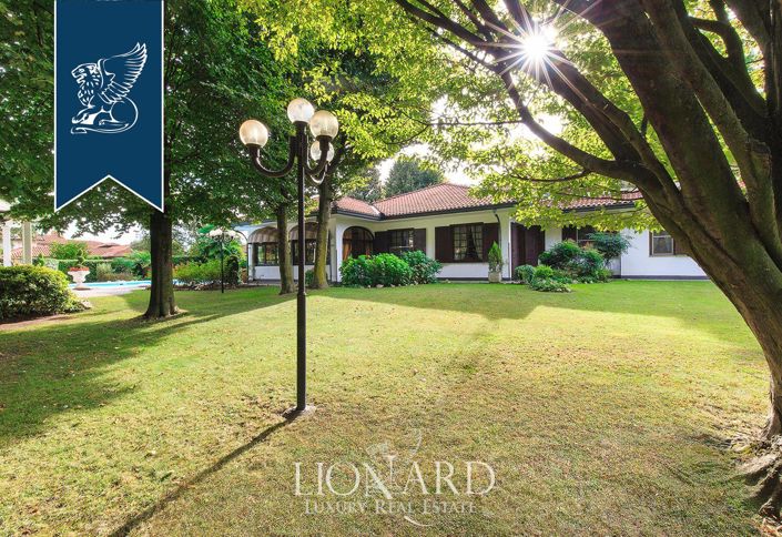 Image No.12-5 Bed Villa for sale