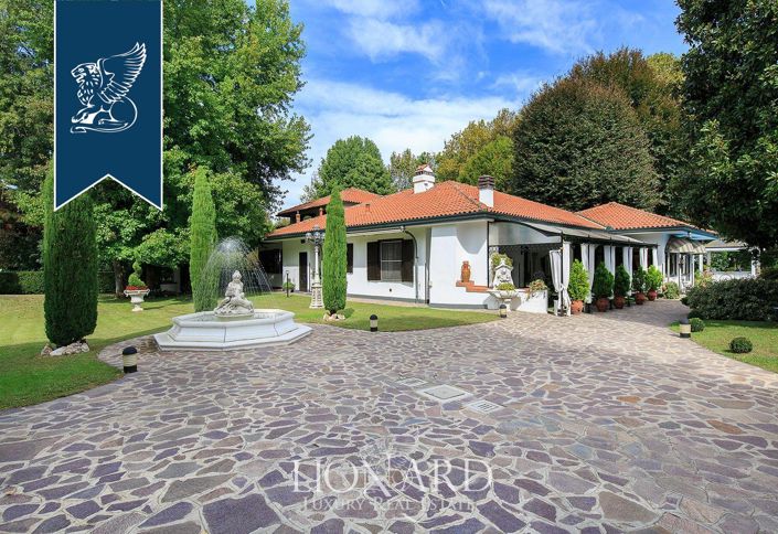 Image No.15-5 Bed Villa for sale