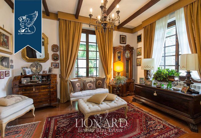 Image No.42-5 Bed Villa for sale