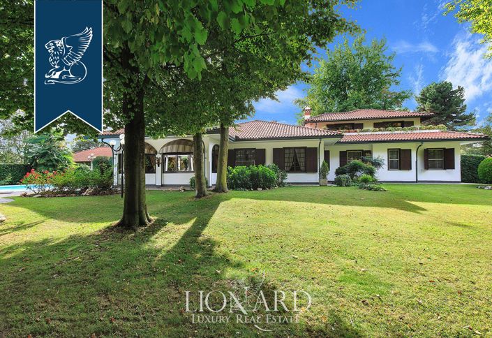 Image No.8-5 Bed Villa for sale