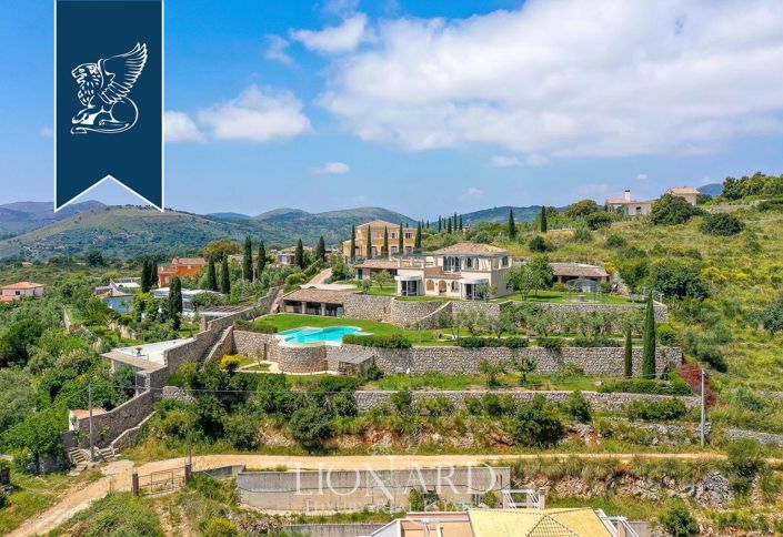 Image No.2-11 Bed Hotel for sale