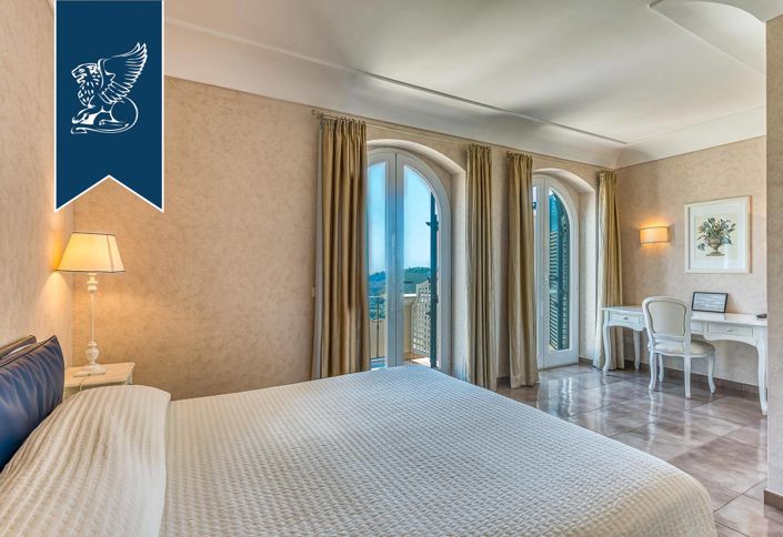 Image No.34-11 Bed Hotel for sale