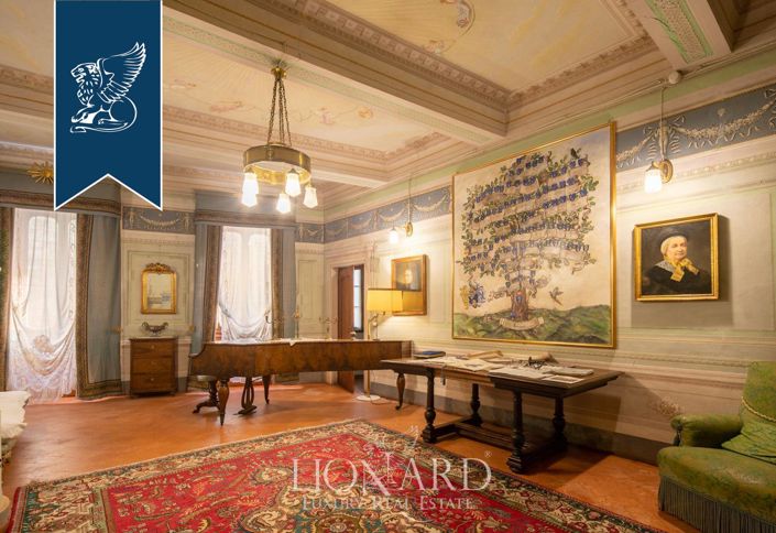 Image No.5-12 Bed Property for sale