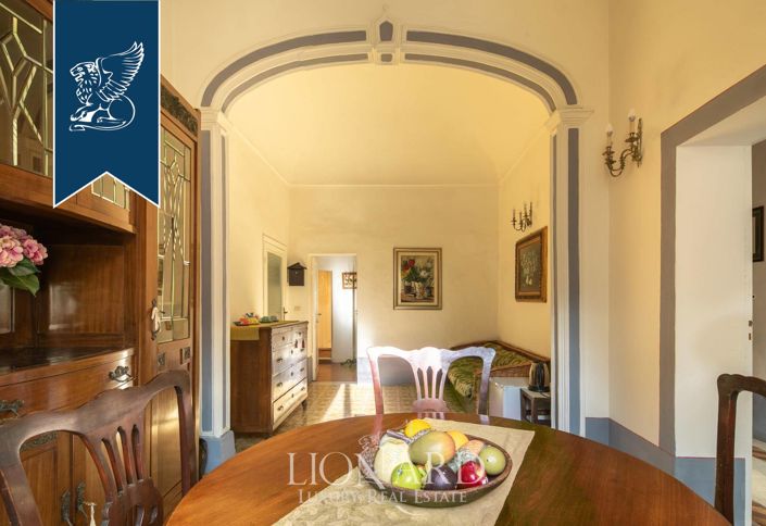 Image No.8-12 Bed Property for sale