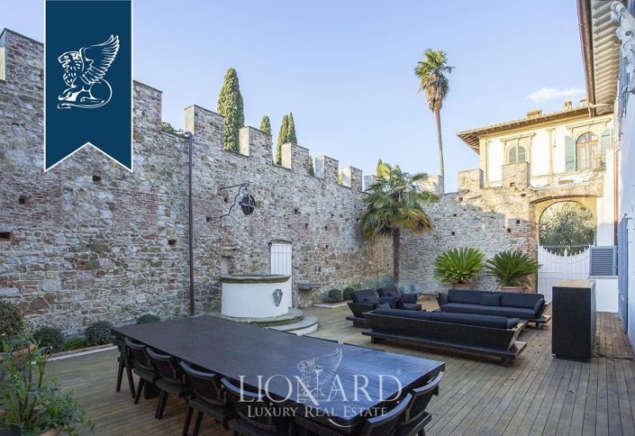 Image No.11-9 Bed Villa for sale