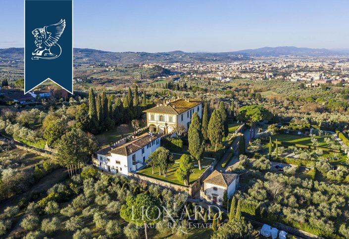 Image No.19-9 Bed Villa for sale