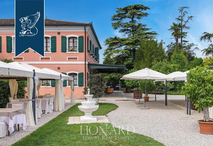 Image No.16-7 Bed Villa for sale