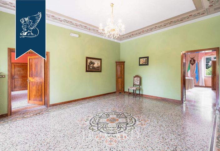 Image No.19-7 Bed Villa for sale