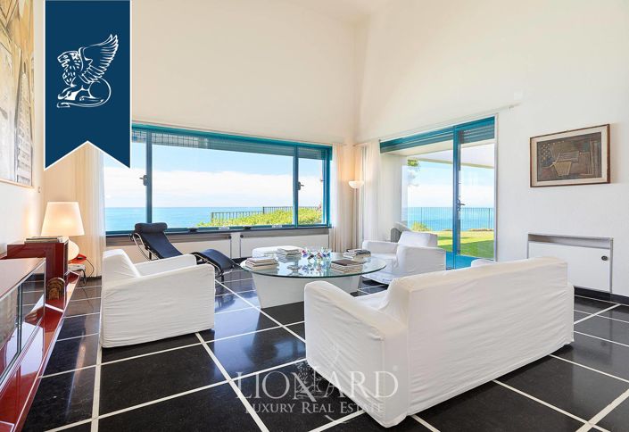 Image No.32-9 Bed Villa for sale