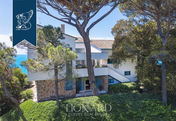 Image No.8-9 Bed Villa for sale