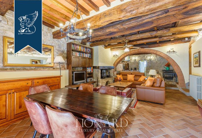 Image No.12-10 Bed Villa for sale