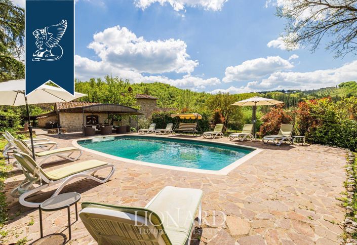 Image No.8-10 Bed Villa for sale