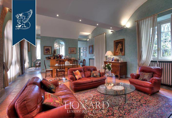 Image No.30-11 Bed Villa for sale