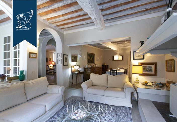 Image No.21-10 Bed Villa for sale