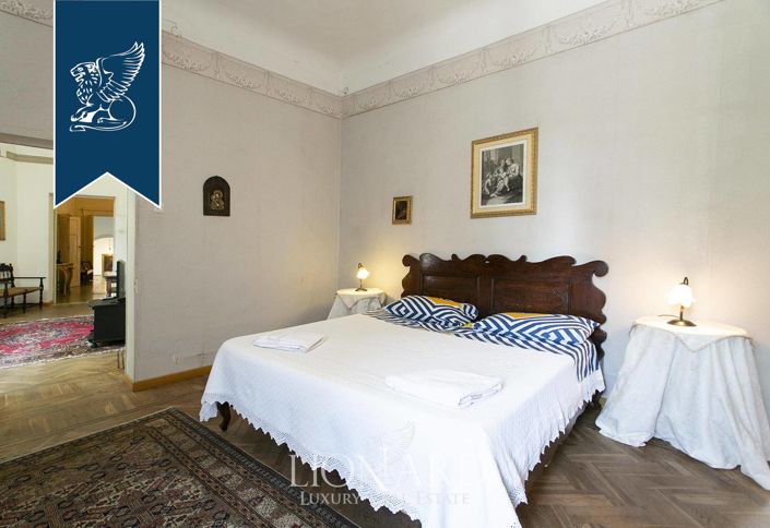 Image No.39-10 Bed Villa for sale