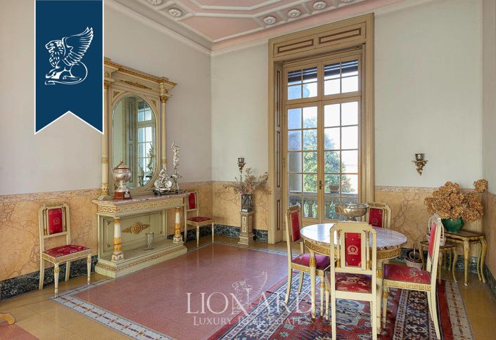 Image No.18-5 Bed Villa for sale