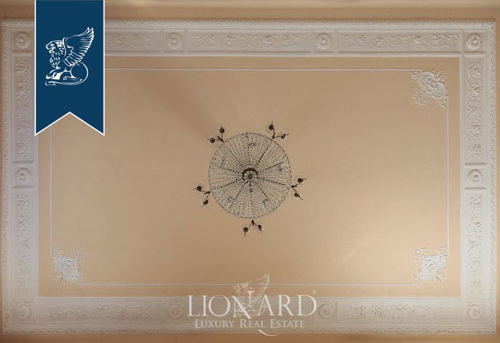 Image No.31-5 Bed Villa for sale