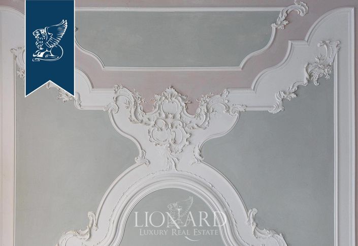 Image No.40-5 Bed Villa for sale