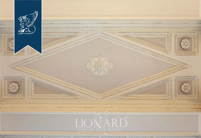 Image No.41-5 Bed Villa for sale