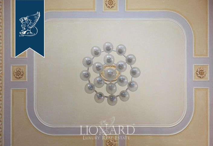 Image No.43-5 Bed Villa for sale