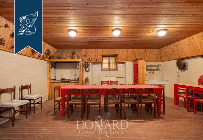 Image No.48-5 Bed Villa for sale