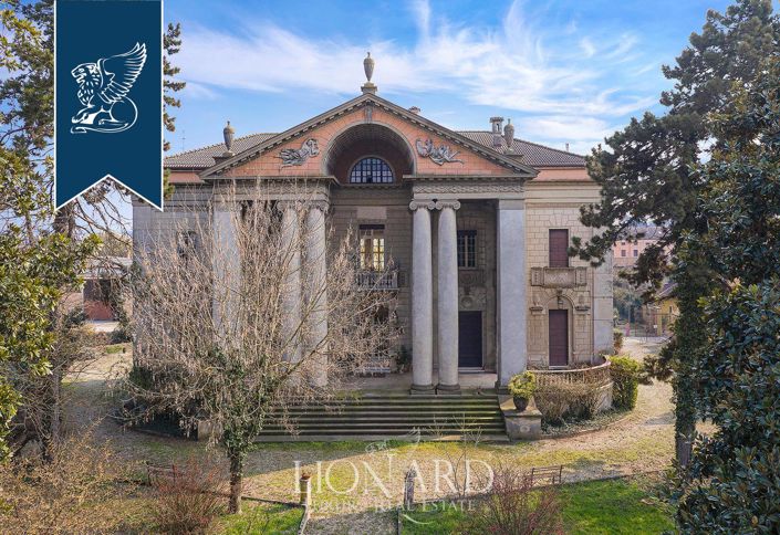 Image No.8-5 Bed Villa for sale