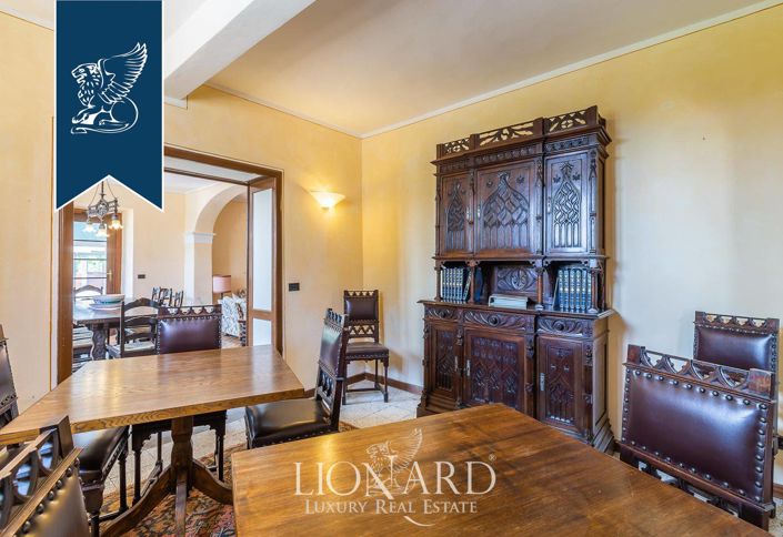 Image No.30-7 Bed Villa for sale