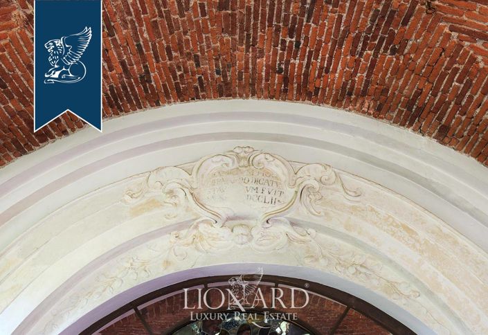 Image No.28-5 Bed Villa for sale