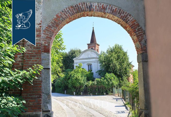 Image No.3-5 Bed Villa for sale