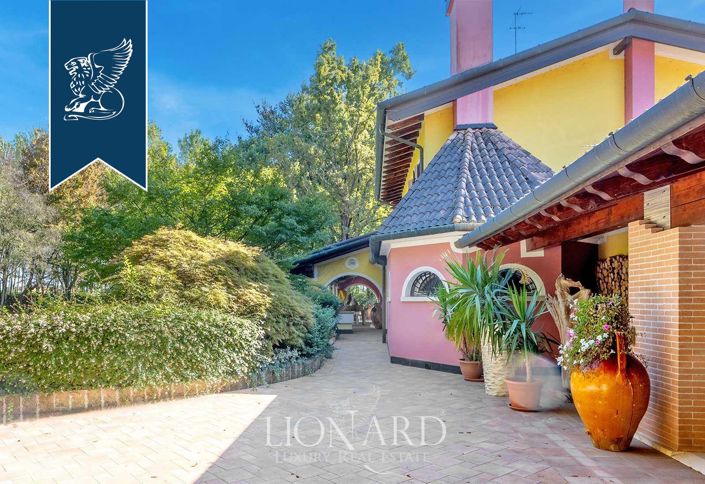 Image No.10-4 Bed Villa for sale