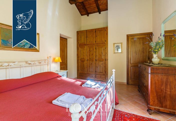 Image No.56-20 Bed Hotel for sale