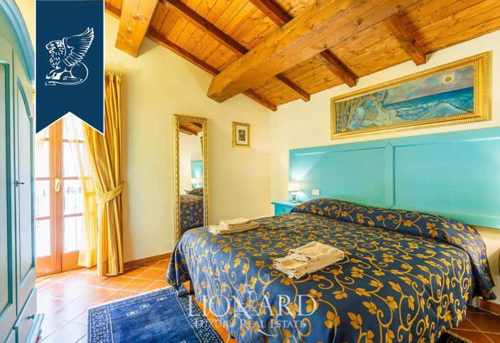 Image No.59-20 Bed Hotel for sale