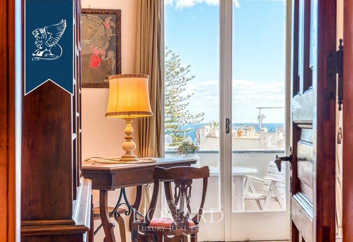 Image No.23-4 Bed Apartment for sale