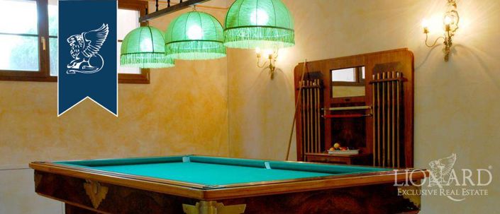 Image No.18-16 Bed Villa for sale