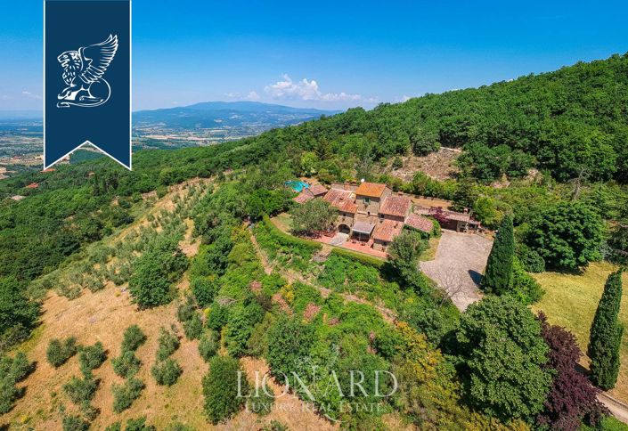 Image No.2-5 Bed Villa for sale