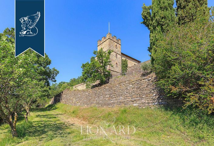 Image No.14-8 Bed Property for sale